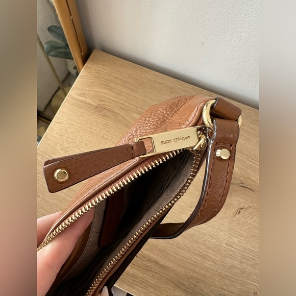 Michael Kors Camel Brown Crossbody Purse - Picture 4 of 9